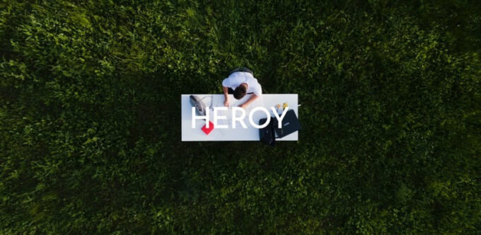 ラザルさんのブランド【HEROY】